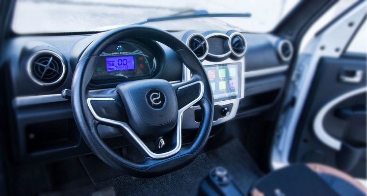 La velocidad máxima es de 65 km/h.